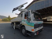 Camion benne Volvo FL7