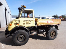 Camion tri-benne Unimog U406