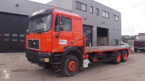 Camion plateau MAN 24.463 (6 CYLINDER WITH MANUAL PUMP AND ZF-GEARBOX / 10 TIRES)