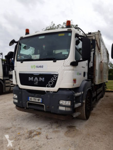 Camion benne MAN 26.360