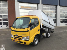 Vrachtwagen Toyota Dyna tweedehands kipper