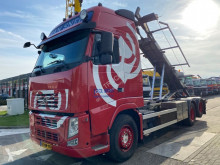 Camion porte containers Volvo FH13
