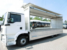 Camión caja abierta transporte de bebidas MAN TGM 23.290 Getränkekoffer Staplerauf. Schwenkw.