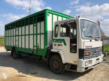 Camion Volvo FL 614 bétaillère bovins occasion