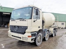 Camion béton toupie / Malaxeur Mercedes Actros 3243