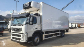 Volvo mono temperature refrigerated truck FM 330