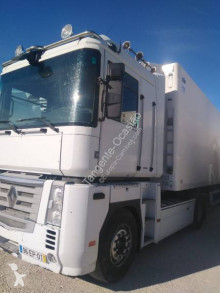 Tracteur Renault Magnum 500