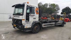 Camion polybenne Volvo FL6.150