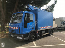 Camion nacelle Iveco Eurocargo 100 E 18
