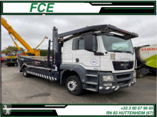 Camion MAN TGS 18.440 porte voitures accidenté