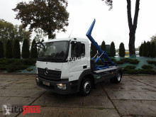 Gancho portacontenedor Mercedes ATEGO 1221