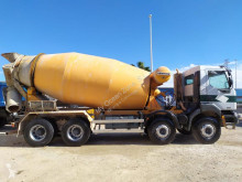 Camion béton toupie / Malaxeur Renault Kerax 370.32