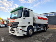 Camion citerne produits chimiques Mercedes Actros 1836