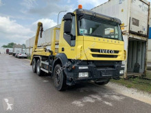 Camión Iveco Trakker 260 T 41 multivolquete usado