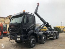 Camión Gancho portacontenedor Iveco Trakker 340 T 45