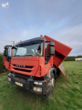 Camión volquete volquete bilateral Iveco Trakker 410