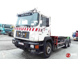 MAN 27.422 truck used container