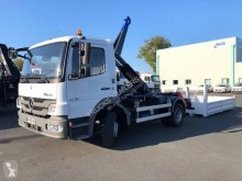 Camión Gancho portacontenedor Mercedes Atego 1218