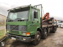 Camion plateau ridelles Volvo FL10