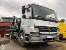 Camión portacontenedores Mercedes Atego 1518