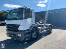 Kamión hákový nosič kontajnerov Mercedes Axor 1829