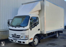 Vrachtwagen Toyota Dyna tweedehands bakwagen