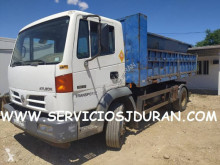 Camion Nissan Atleon transport containere second-hand