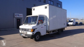 Camión furgón Mercedes Vario