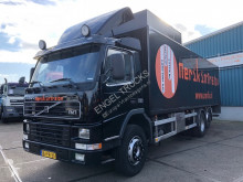 Camion Volvo FM7 furgon second-hand