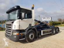 Camión Gancho portacontenedor Scania P 340