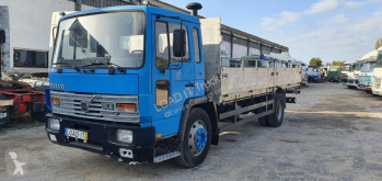 Camião estrado / caixa aberta estandar Volvo FL6
