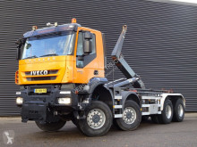 Camión Iveco AD410T45W / E5 / HOOKLIFT / MANUAL Gancho portacontenedor usado