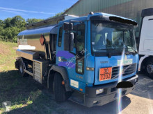 Camión Volvo FL 250 cisterna hidrocarburos usado