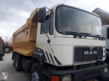 Camion benne MAN 33.372