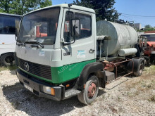 Camión Mercedes 809 cisterna de alquitrán usado