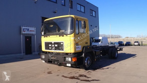 Camion châssis MAN 14.272 (FULL STEEL SUSPENSION / 6 CYLINDER ENGINE WITH MANUAL PUMP)