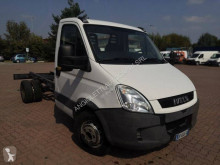 Dostawcze podwozie z kabiną Iveco Daily 60C15