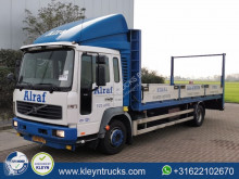 Camión Volvo FL caja abierta usado