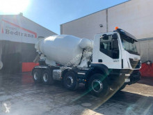 Camión hormigón cuba / Mezclador Iveco Trakker 410