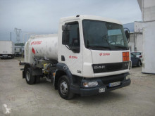 Camión cisterna hidrocarburos DAF LF45 FA 170