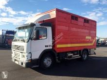 Camion bétaillère Volvo FM7 250