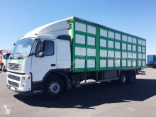 Camion bétaillère Volvo FM 380