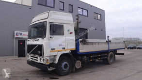 Camión Volvo F12 caja abierta usado