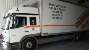 Camión Mercedes Atego 1328 furgón mudanza usado
