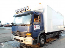 Camión Mercedes Atego 1218 furgón usado