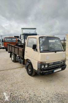 Camion Nissan Cabstar plateau ridelles occasion
