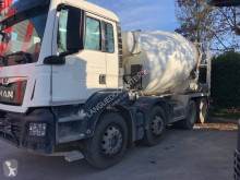 Camion MAN 32.240