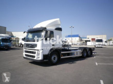 Camión chasis Volvo FM ejes 6x2*4