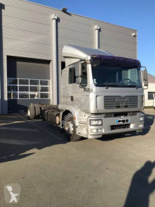 Camion châssis MAN TGM 18.330