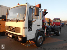 Camião poli-basculante Volvo FL 180